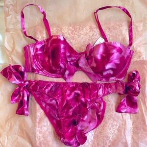 NWT Silk Victoria’s Secret Brand bra & panty set